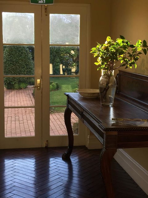 Clydesdale Manor - Accommodation NT 19