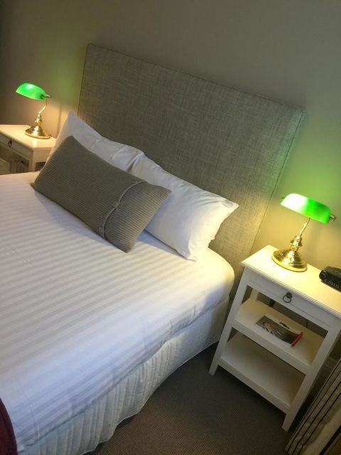 Clydesdale Manor - Accommodation NT 18