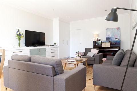 Sandy Bay Waterfront Home - Accommodation NT 27