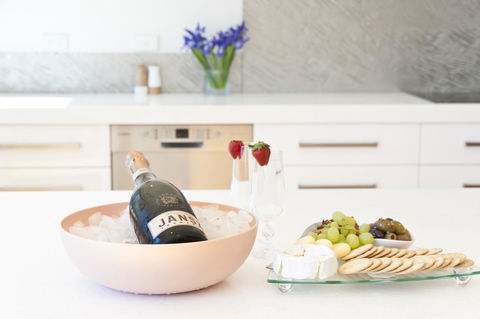 Sandy Bay Waterfront Home - Accommodation NT 28