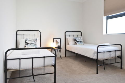 Sandy Bay Waterfront Home - Accommodation NT 11