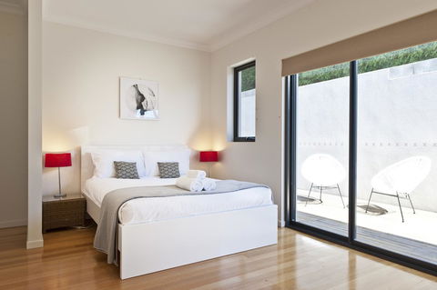 Sandy Bay Waterfront Home - Accommodation NT 24