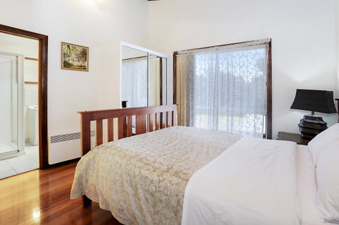 Harvey Farm Lodge - Accommodation NT 12
