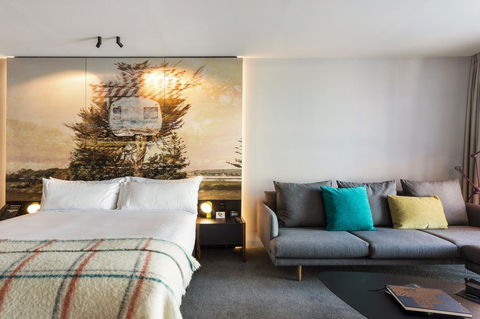 MACq 01 Hotel - Accommodation NT 33