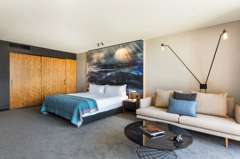 MACq 01 Hotel - Accommodation NT 37