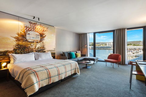 MACq 01 Hotel - Accommodation NT 34