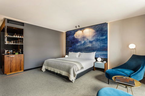 MACq 01 Hotel - Accommodation NT 15