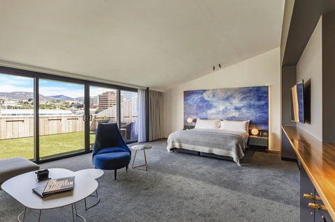 MACq 01 Hotel - Accommodation NT 26