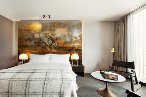 MACq 01 Hotel - Accommodation NT 16