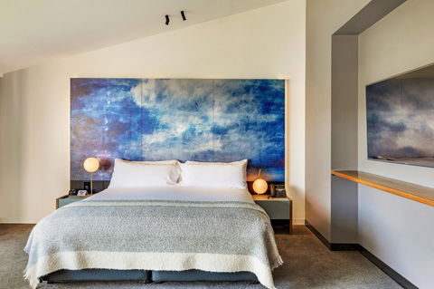 MACq 01 Hotel - Accommodation NT 25