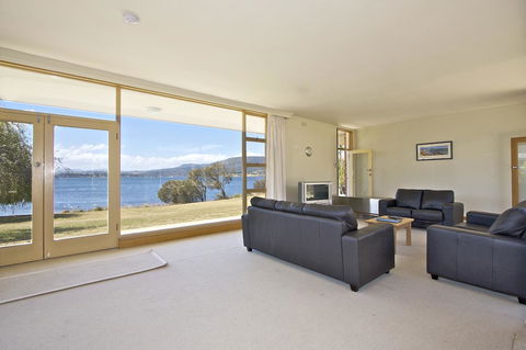 Riverfront Motel & Villas - Accommodation NT 26