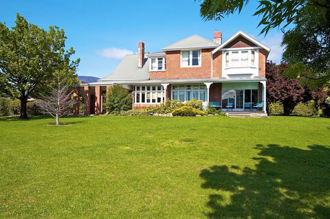 Riverfront Motel & Villas - Accommodation NT 40