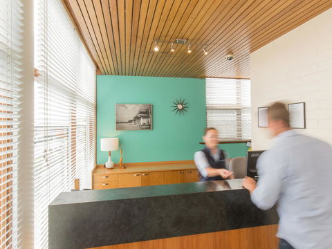 Riverfront Motel & Villas - Accommodation NT 9