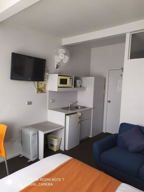 Waterfront Lodge Motel - Accommodation NT 14