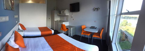 Waterfront Lodge Motel - Accommodation NT 36