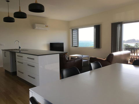 Couples Getaway On Bruny Island - NT Tourism 31