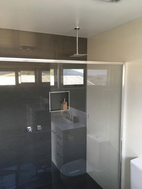 Couples Getaway On Bruny Island - NT Tourism 24