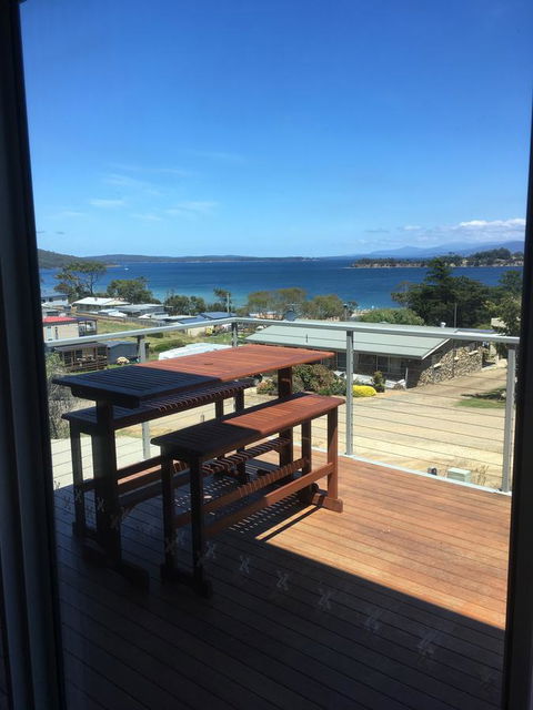 Couples Getaway On Bruny Island - NT Tourism 9
