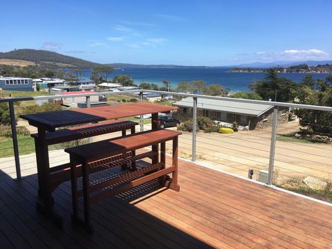 Couples Getaway On Bruny Island - NT Tourism 7