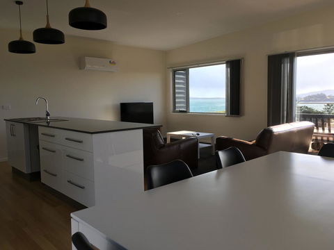 Couples Getaway On Bruny Island - NT Tourism 19