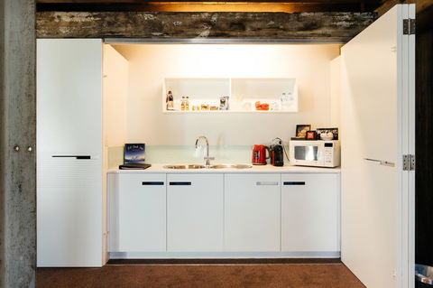 The Henry Jones Art Hotel - Accommodation NT 31