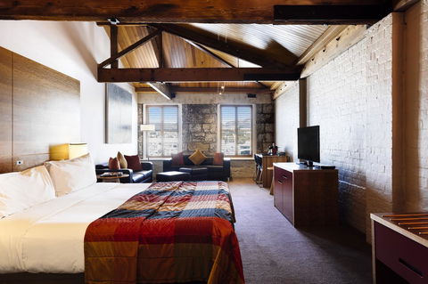 The Henry Jones Art Hotel - Accommodation NT 22