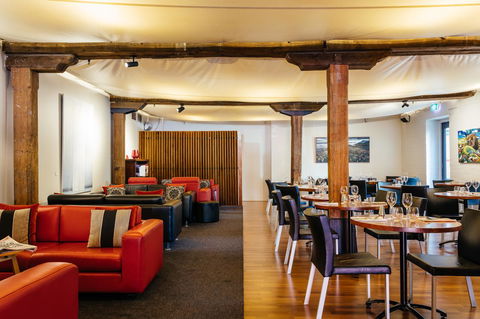 The Henry Jones Art Hotel - Accommodation NT 32