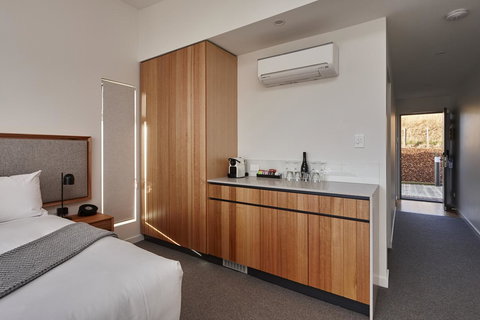 Rosevears Riverview Hotel - Accommodation NT 18