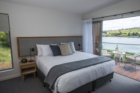 Rosevears Riverview Hotel - Accommodation NT 19