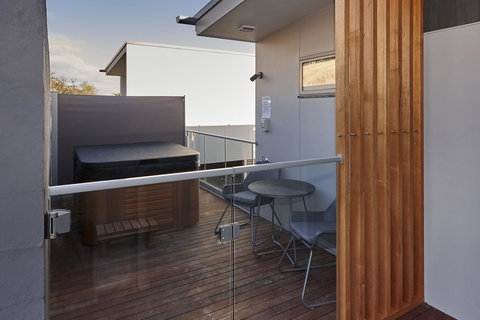 Rosevears Riverview Hotel - Accommodation NT 11