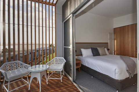 Rosevears Riverview Hotel - Accommodation NT 16