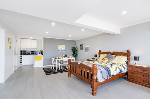 Views Forever - Devonport - Accommodation NT 6