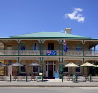 The Richmond Arms Hotel - Accommodation NT
