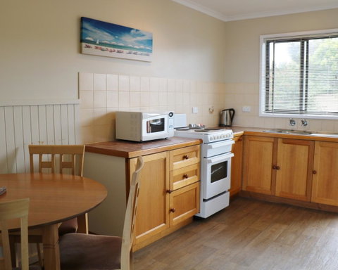 Blue Seas Holiday Villas - Accommodation NT 32