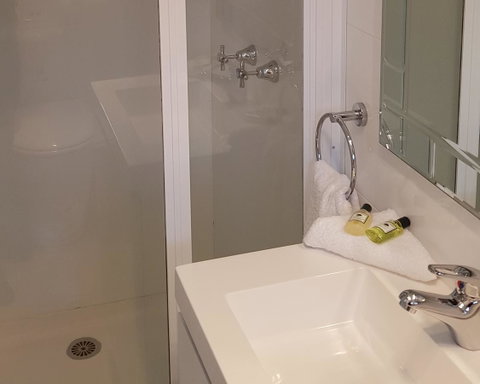 Blue Seas Holiday Villas - Accommodation NT 19