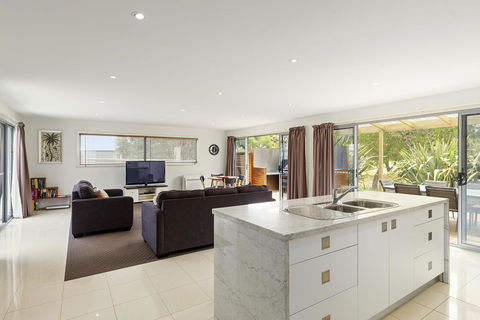 170 Hazards View Drive - Unit 2 - NT Tourism 1