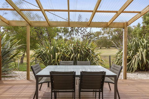 170 Hazards View Drive - Unit 2 - NT Tourism 11