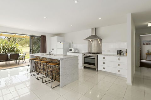 170 Hazards View Drive - Unit 2 - NT Tourism 2