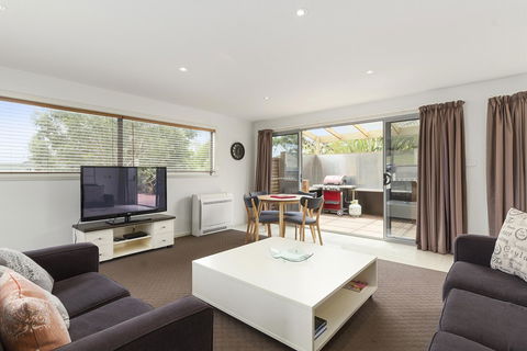 170 Hazards View Drive - Unit 2 - NT Tourism 6
