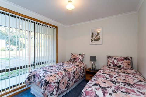 Acton Park Holiday Units - Accommodation NT 5