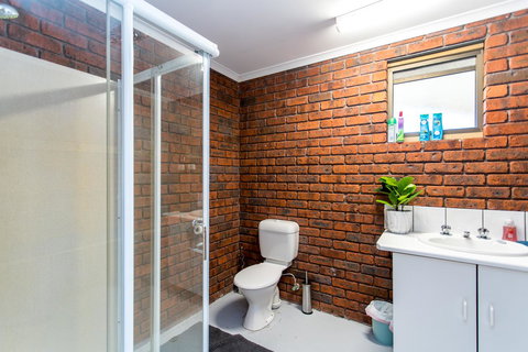 Acton Park Holiday Units - Accommodation NT 14