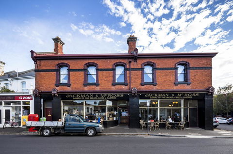 Lenna Of Hobart - NT Tourism 15