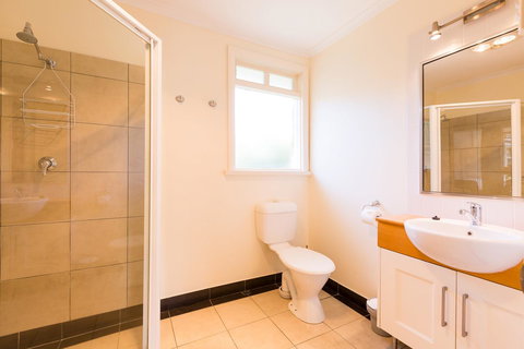 Graham Apartments - Accommodation NT 34