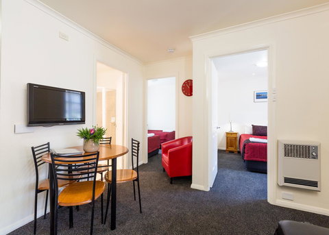 Graham Apartments - Accommodation NT 3