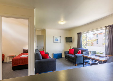 Graham Apartments - Accommodation NT 15