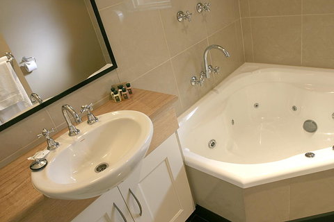 Graham Apartments - Accommodation NT 41