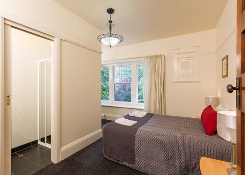 Graham Apartments - Accommodation NT 25