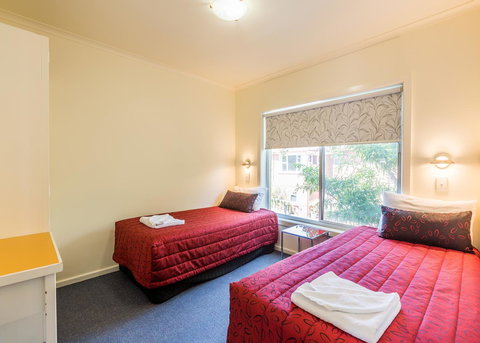Graham Apartments - Accommodation NT 17