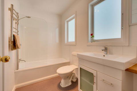 Rosehaven Cottage - Accommodation NT 16