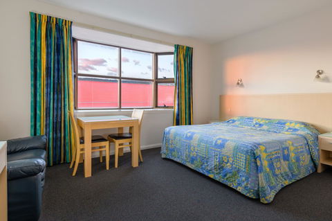 Mayfair Plaza Motel And Apartments - NT Tourism 11